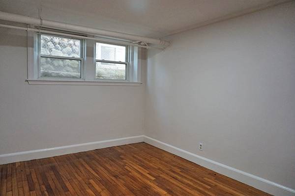 $1,800 / 1br - ** NO FEE ** Avail NOW ** Cat ok **63996405765891123