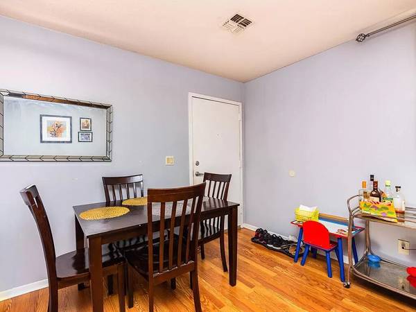 $1,700 / 2br - 800ft2 - No need to prep it's yours (Bronx)63689574753025122