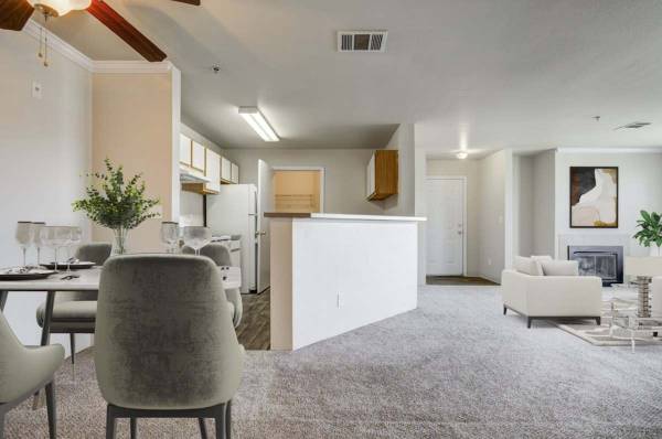 $1,789 / 2br - 1027ft2 - W/D Hookup, Clubhouse, Package Receiving (6221 Castlegate Dr West, Castle Rock, CO 80108, Castle Rock,)63973356472834123