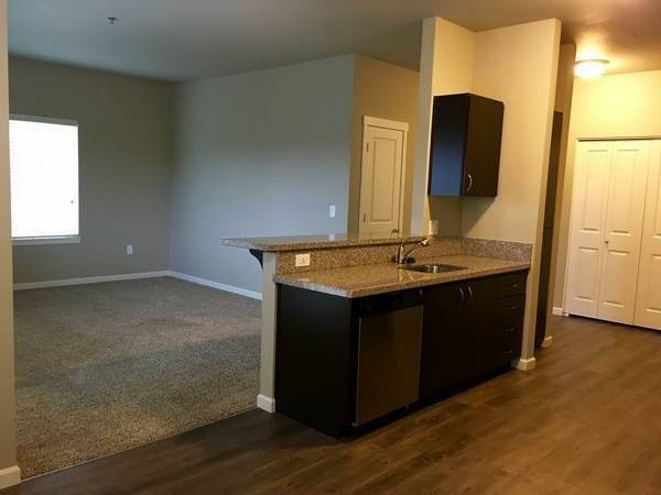 $1,550 / 2br - 1029ft2 - GET ONE MONTH FREE ON YOUR NEW HOME! (Lebanon)63624830258179122