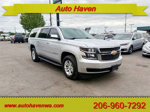 2017 Chevrolet Suburban LT - $14,80063623024142849121