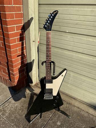 Gibson 1986 Explorer w/Hardcase 1