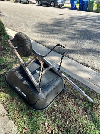 Free wheelbarrow 1