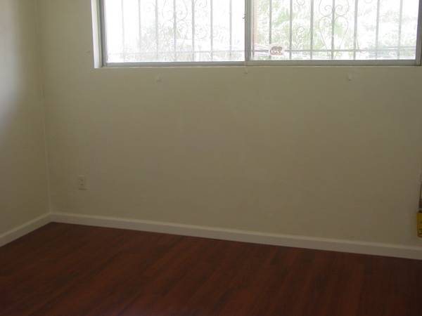$2,595 / 2br - 1000ft2 - 2br Single Story House with Garage (SAN DIEGO)63998452992387122