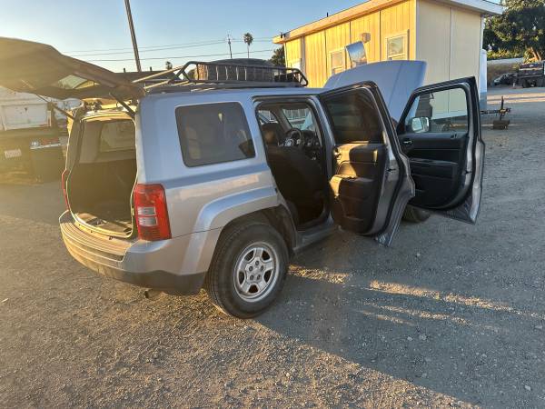 2017 jeep patriot 4 cilindros funciona excelente título limpio registrado - $3,900 (hollister)63624035427203122