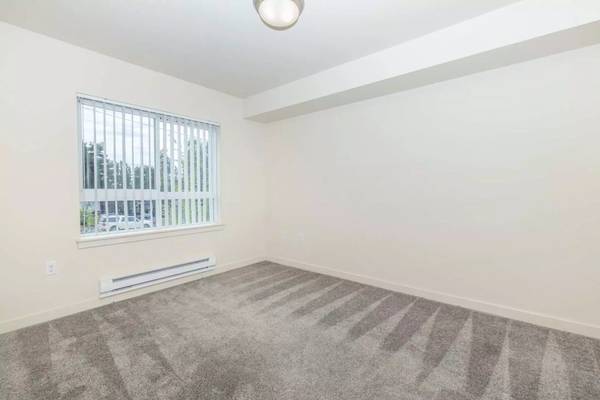 $1,875 / 2br - 905ft2 - Come see this charming 2 Bed, 2 Bath today! Washer/dryer included! (Shoreline)63808130913283122