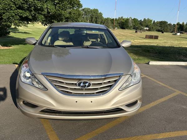 2012 HYUNDAI SONATA GLS - GEMA DE UN SOLO DUEÑO - $9.250 (CENTENNIAL)63612336822915121