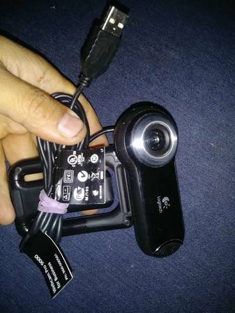 Logitech 1080p HD Webcam - Black 1