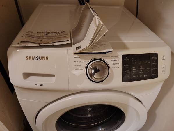 Samsung 4.5 cu. ft. Washing Machine Model# WF42H5000A* 1