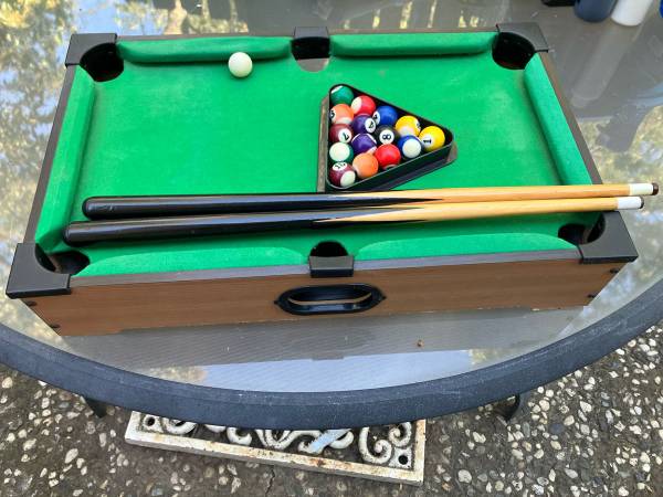 Miniature pool billiards table set 1