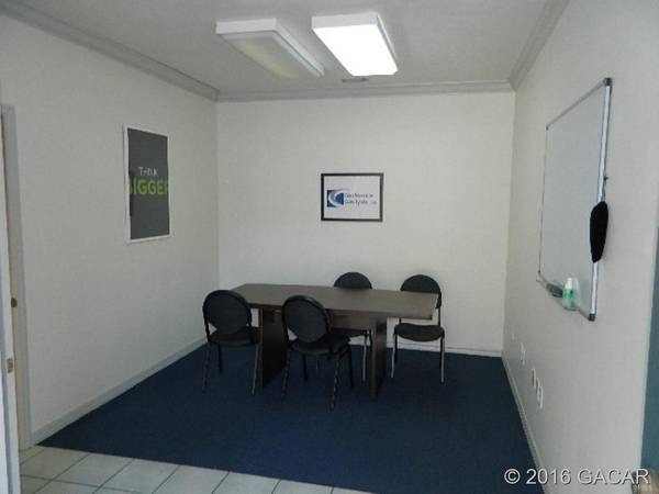 Oficinas de $300 en alquiler, ubicación privilegiada desde $300/mes (Pecan Park, Gainesville)63823034087427121