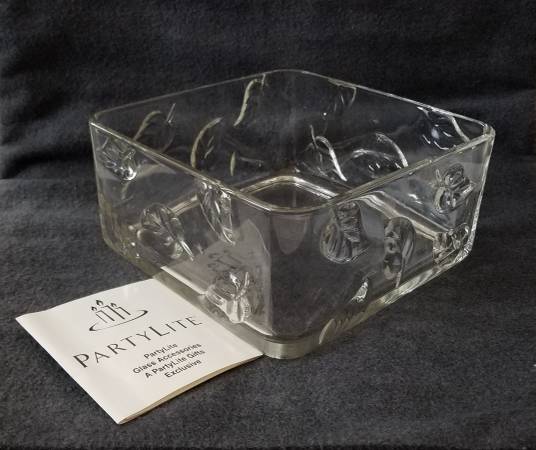 Partylite ARBOR BREEZE Square 7" Clear Glass Embossed Leaf Float Bowl 1