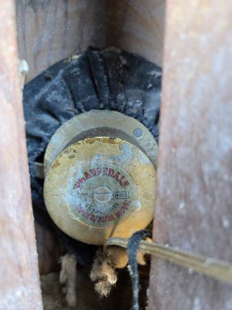 Wharfedale Super 8 FS/AL Speaker in Wedge Corner Cabinet 1