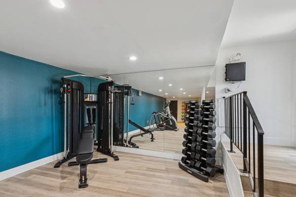 $3,035 / 2br - 1000ft2 - Centro de fitness, aire acondicionado, se aceptan mascotas (850 Warwick Ave, Thousand Oaks, CA)63800428537987123