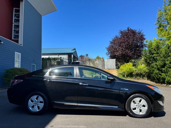 2012 Hyundai Sonata Híbrido en excelente estado >> Solo 123 mil km - $6.995 (Daily Deals Auto Sales Seattle)63469776639107121