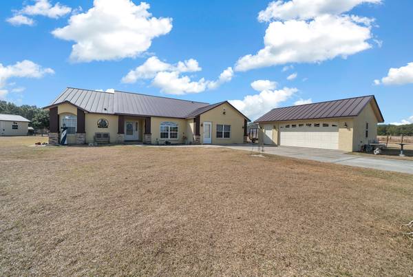 $675,000 / 4br - 2635ft2 - 4/3 Hermosa casa con piscina en 2.57 acres🐴 (Ocala)63693484462081121