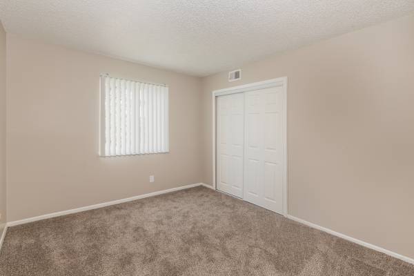 $1,025 / 2br - 950ft2 - The Park at Whispering Pines 🍁Welcome Home (Colorado Springs)63686781073155120