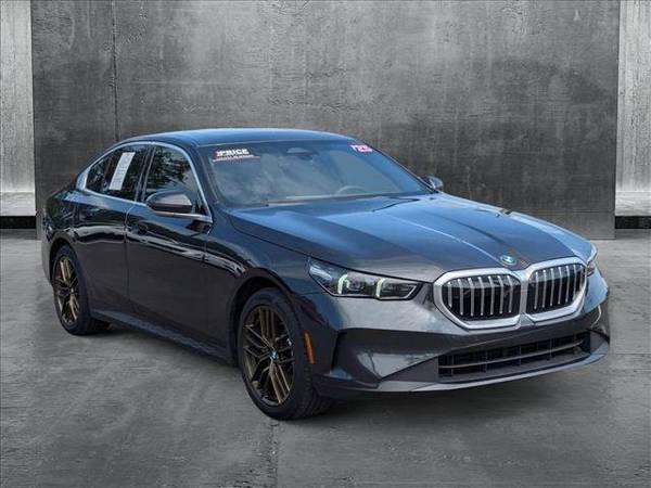 Sedán eléctrico BMW Serie 5 530i 2025 - $43,989 (Llame al *(940) 240-6284* para confirmar disponibilidad al instante)63485280674305122