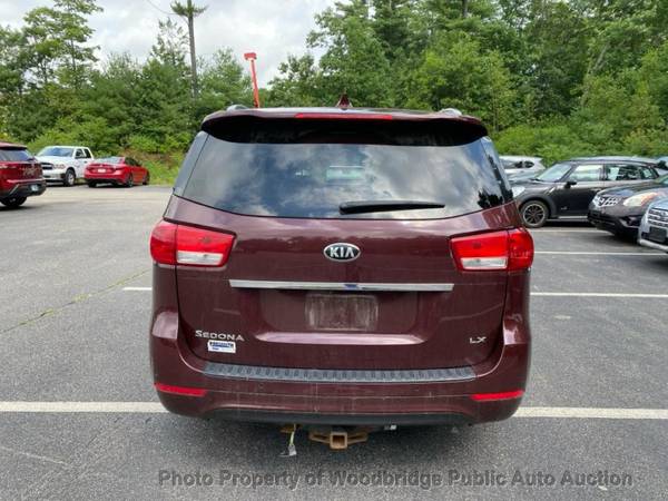 2017 *Kia* *Sedona* *LX FWD* color vino - $7.950 (subasta de autos pública de Woodbridge)63481893312259122