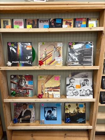 BENNYs VINYL ~ GR8 LAST MIN GIFTS - LPs CDs POULSBO 1