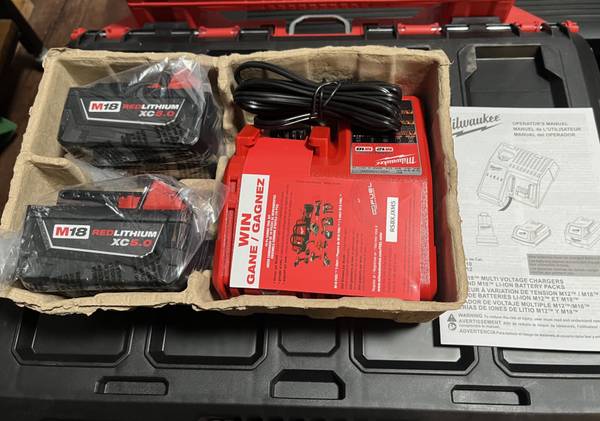 Milwaukee M18 Battery Kit 1