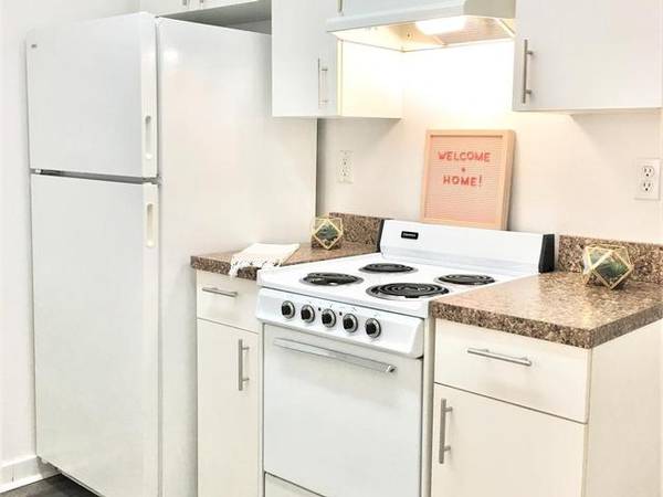 $1,345 / 1br - 720ft2 - Reserved & Visitor Parking, Carports Available, Upgraded Features (Lusk District Boise)63981533840131122