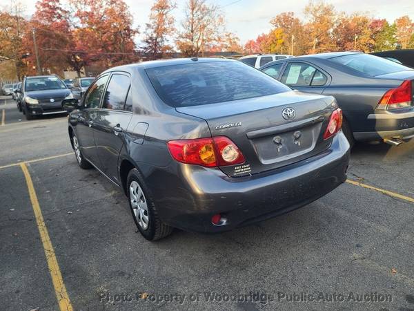 2010 *Toyota* *Corolla* Gris - $3,950 (Subasta de Autos Públicos de Woodbridge)63481758557441124