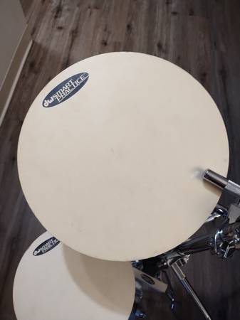 DW drum practice set and DW throne - $145 (Brighton, Ma)63471203228673123