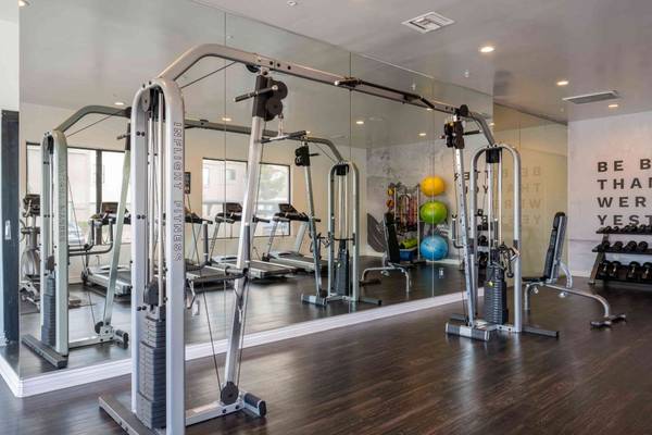 $1,765 / 2br - 988ft2 - Fabulous 2 bed / 2 bath, 988 Sq Feet in a prime location! (Chandler)64024995780739124