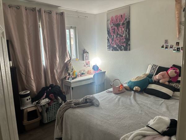 Looking for roomate for Jan.1st 1