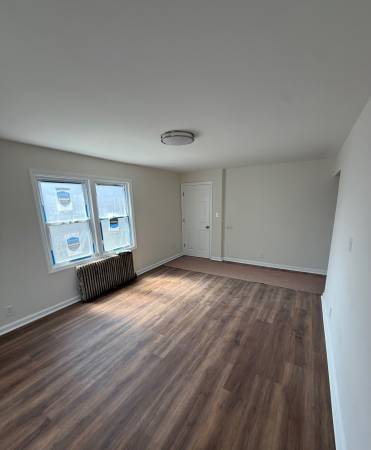 $3,000 / 2br - Amplio y recién renovado apartamento de 2 habitaciones en el primer piso en Saint Albans63689787775491121