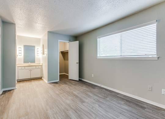 $1,695 / 2br - 1374ft2 - 2B/2.5B, Alarm, Private Balcony/Patio (613 Clearwood Drive, Richardson, TX)63936222886275120