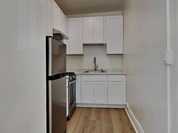 $1,050 / 500ft2 - Renovated SRO Room in Chinatown, All Utilities (San Francisco)64045196318339120