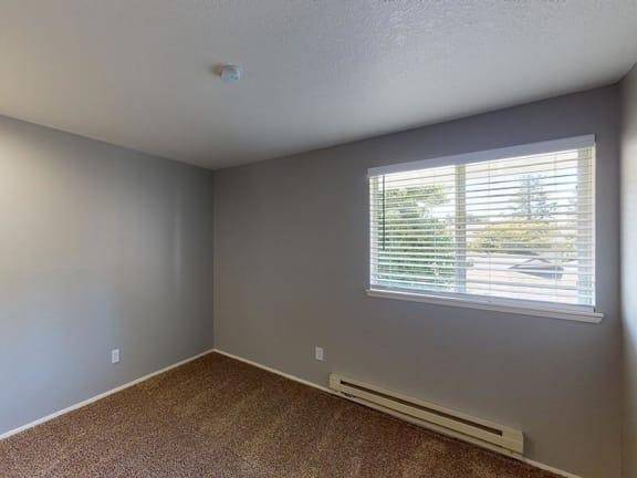 $1,579 / 2br - 985ft2 - Patio/Balcón, Piscina Exterior Temporada, Jacuzzi, Admite Mascotas (West Gresham - Highland)63831608942467124
