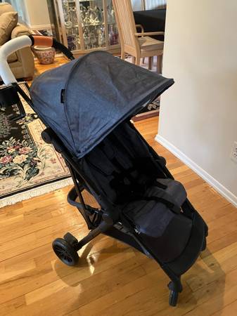 STROLLER, EVENFLO AERO ULTRA-lightweight, BRAND NEW 1