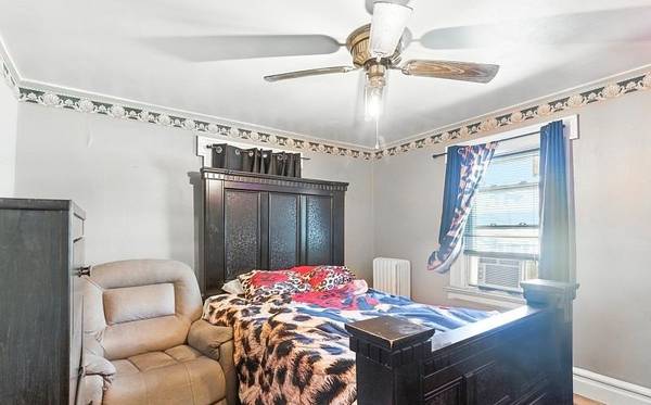 $1,250 / 3br - Charming 3 Bed 1.5 Bath Home on Spacious Double Lot (Newark City, NJ)64053874259459121