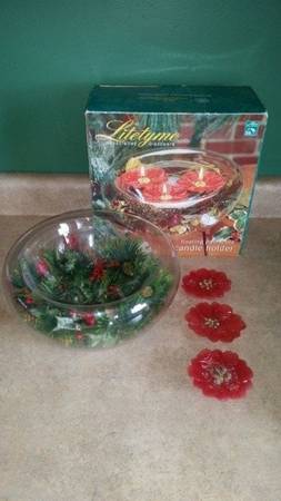 Floating Poinsettia Candle Holder 1
