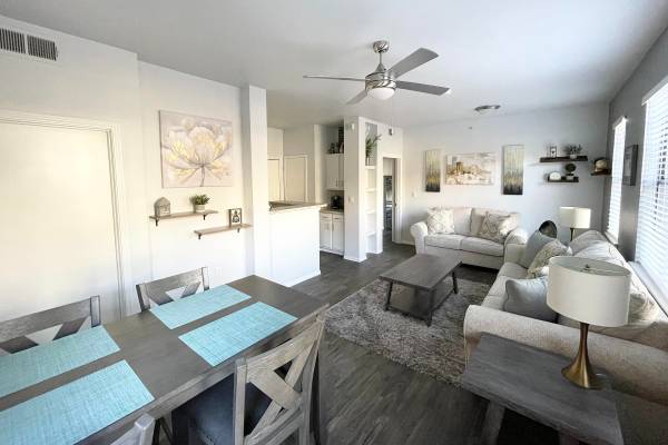 $1,395 / 4br - 1100ft2 - WE HAVE GREAT SPECIALS! CALL OUR OFFICE (TUCSON)63674704939905124