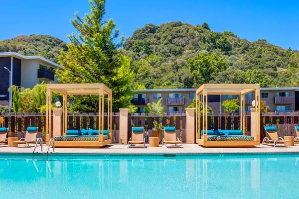 1 Bed, Onsite Management, Situated in Belmont! 1