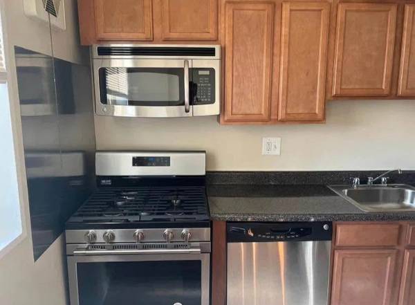 $1,700 / 2br - 2B/1B  Apartamento en Hyattsville (Hyattsville)63822291873283121