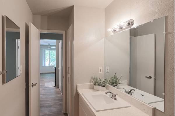 $1,400 / 1br - 648ft2 - $500 OFF Move in Costs @ The Element! New Reduced Price! (Reno)63992637398787121