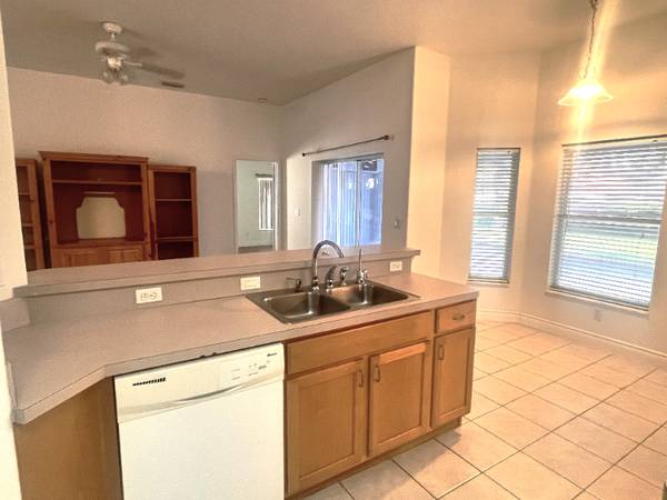 $2150.00 / 3br - 1600ft2 - Luxury 3-Bedroom Port St Lucie Home for Rent – New Paint, East of US-163823723253507123