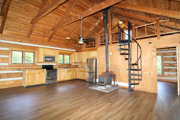 $345,000 / 1br - 768ft2 - Rustic Cabin Near Lake on 25 Acres63689238662913120