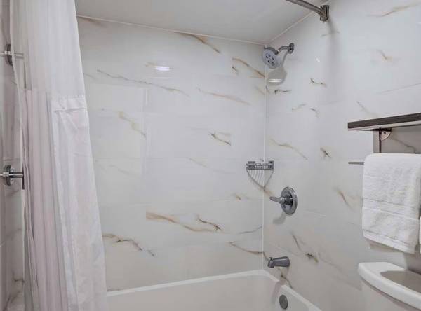 $550 / 1br - WEEKLY & MONTHLY RATES! Free WiFi (Wi-Fi) - Free Parking, 24 hours (Sacramento)64044028091906124