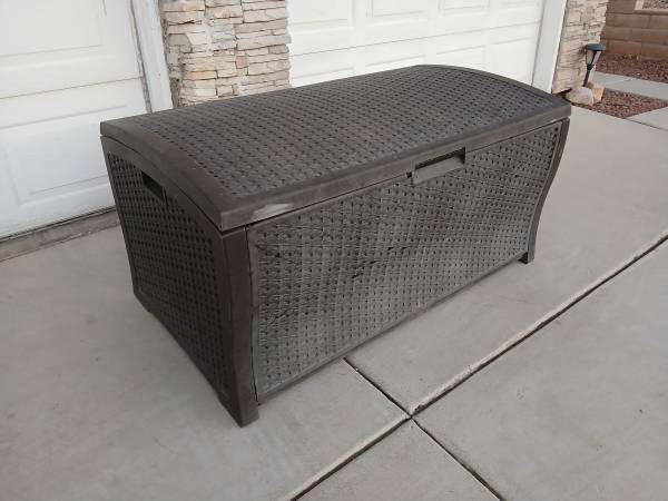 Suncast Large Deck Box 1