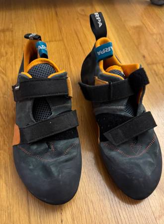 Scarpa Force V climbing shoes US 11 EU 44.5 1