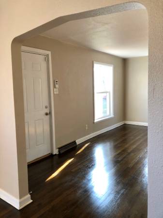 $1,295 / 3br - 3528 TYLER ST (GARY)64041646427650121