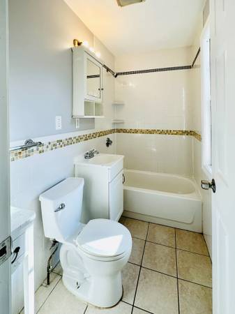 $12,000 / 1br - 200ft2 - Sunny Room for Rent Somerville, $1,200 close to Red and Green lines (Somerville)63810013528705121