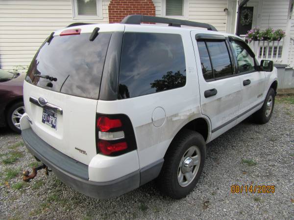 2006 Ford Explorer 4x4 con 112 mil - $2.900 (Johnson City, TN)63470417004163121