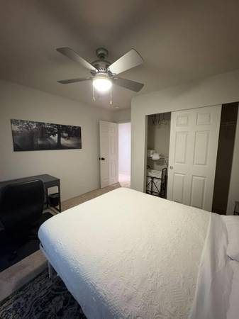 $1,250 / 5br - TWO Rooms for rent in a 5 bedroom home! (Sammamish)63934289475587124